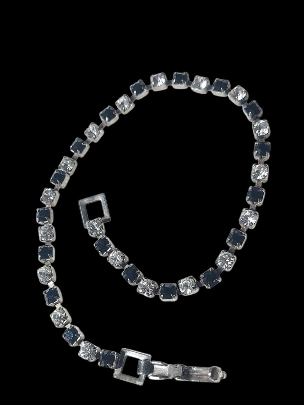 B983 Silver Tone Black & Clear Rhinestone Tennis Bracelet With Lock Closure